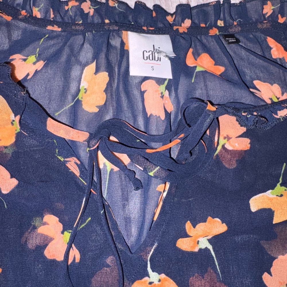 Cabi navy blue orange floral Spring flutter sleeve blouse S - Picture 5 of 6